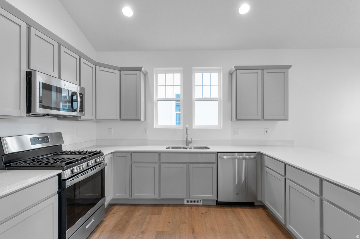 DAYBREAK CASCADES 203 - Residential