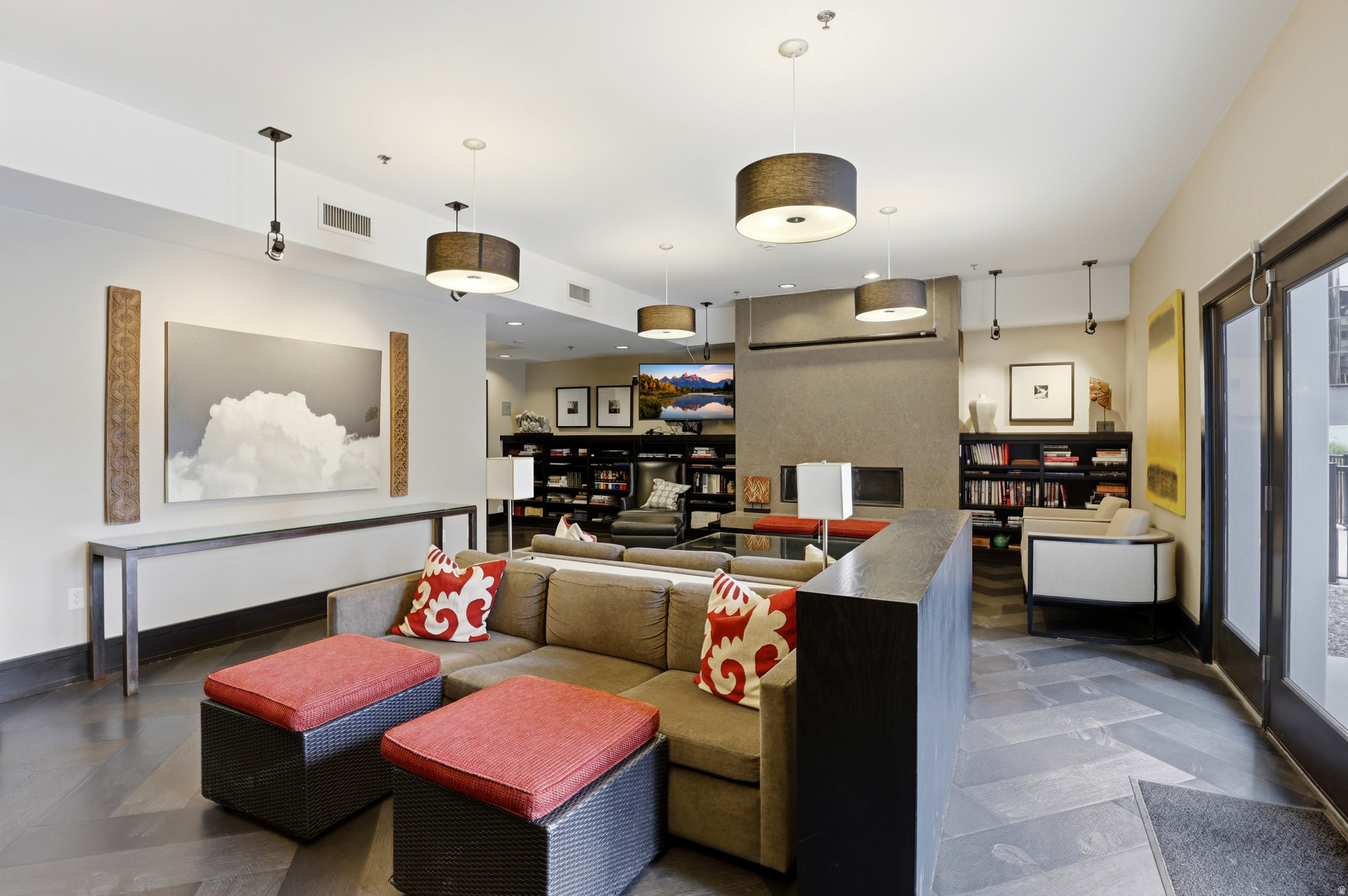 THE METRO - Residential
