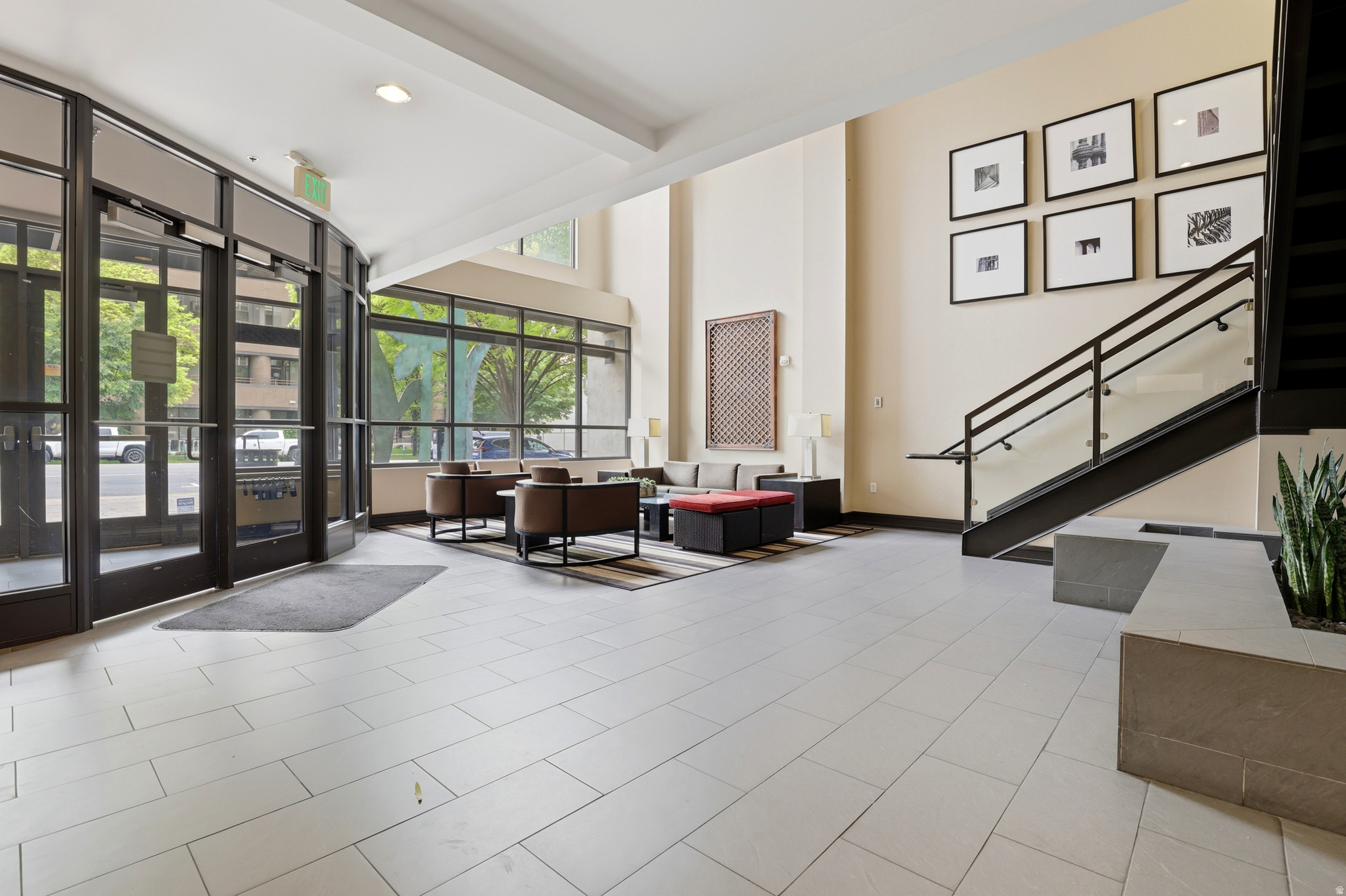THE METRO - Residential