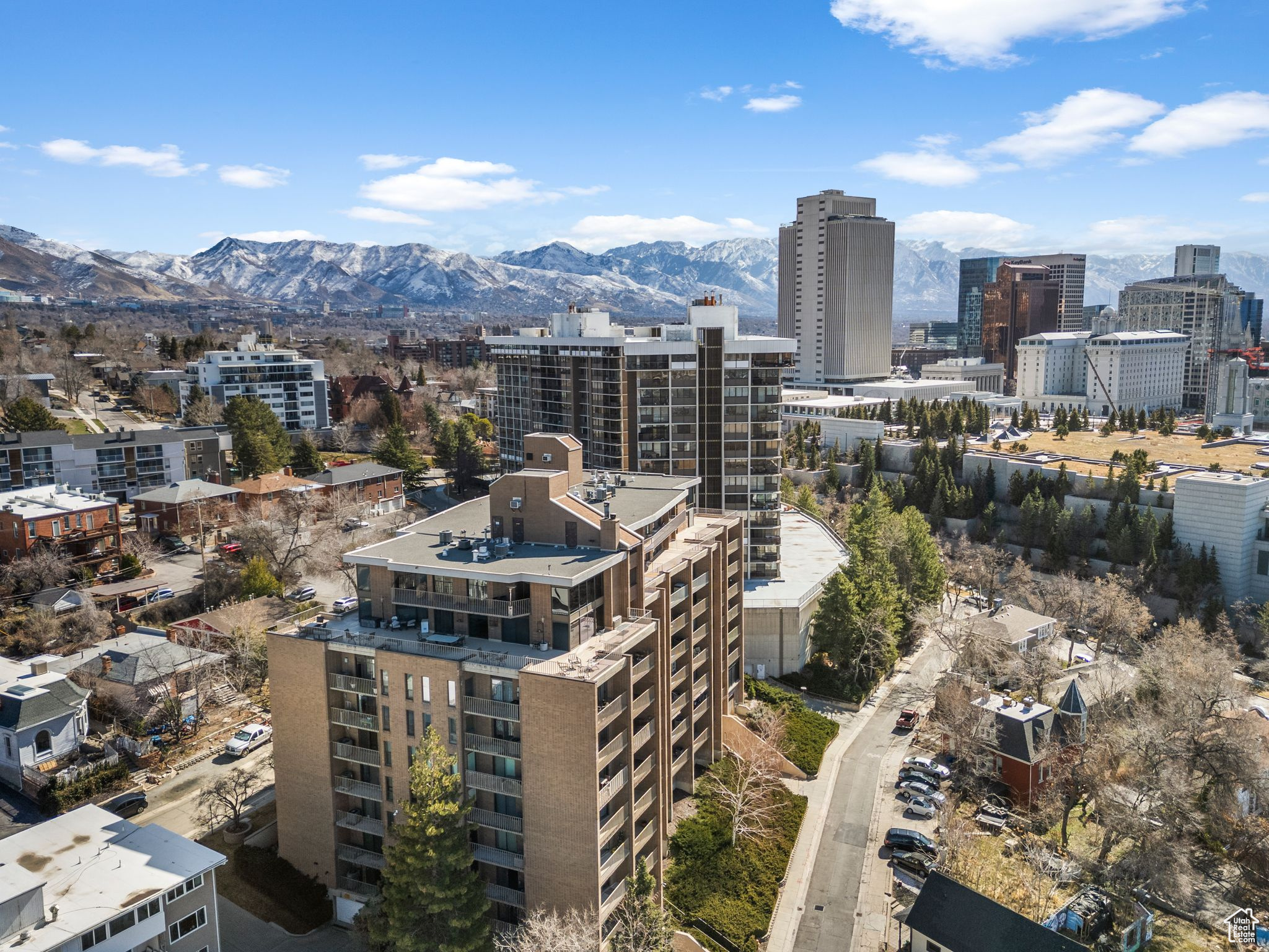 TREVI TOWERS CONDM - Residential