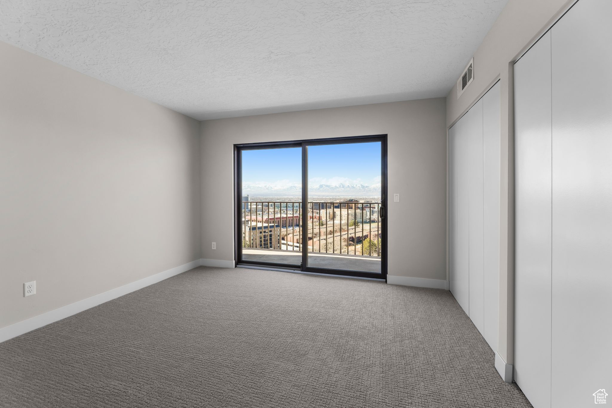 TREVI TOWERS CONDM - Residential