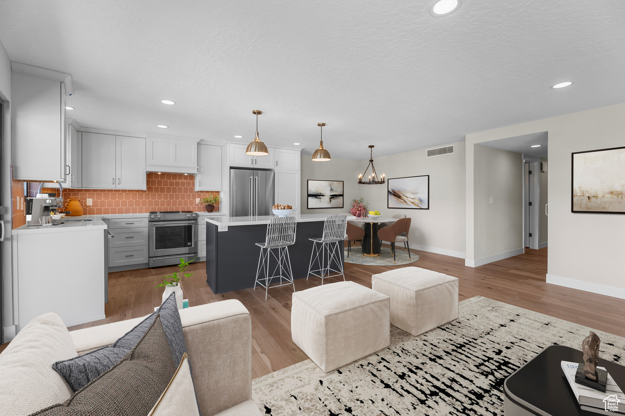 TREVI TOWERS CONDM - Residential