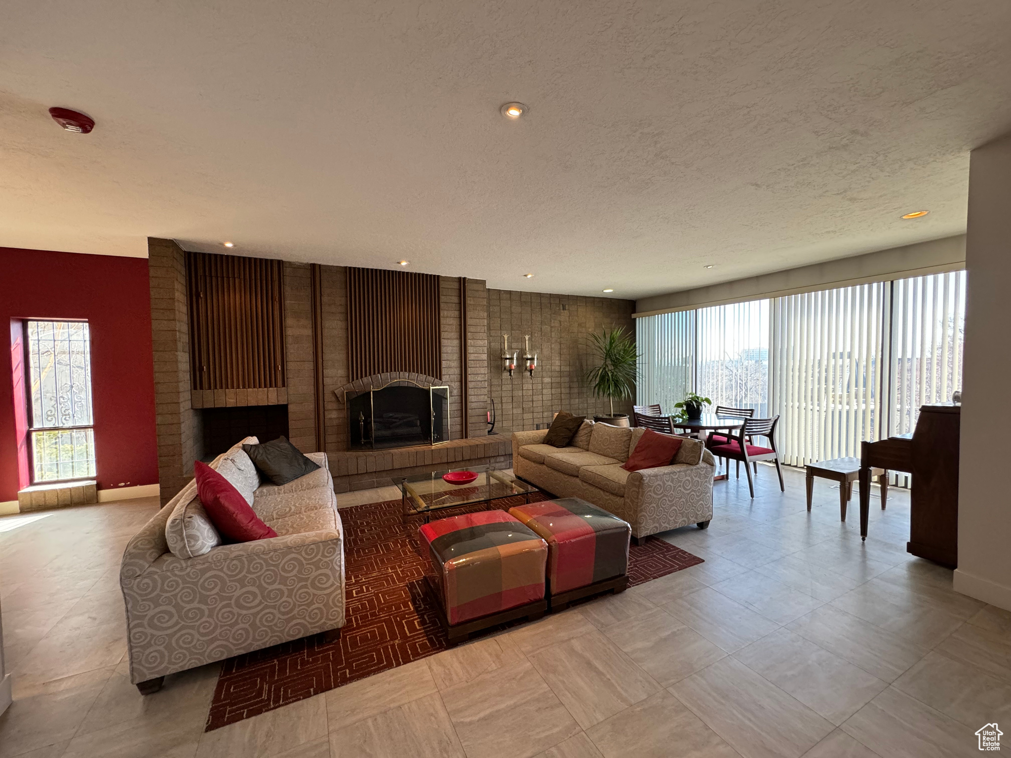 TREVI TOWERS CONDM - Residential