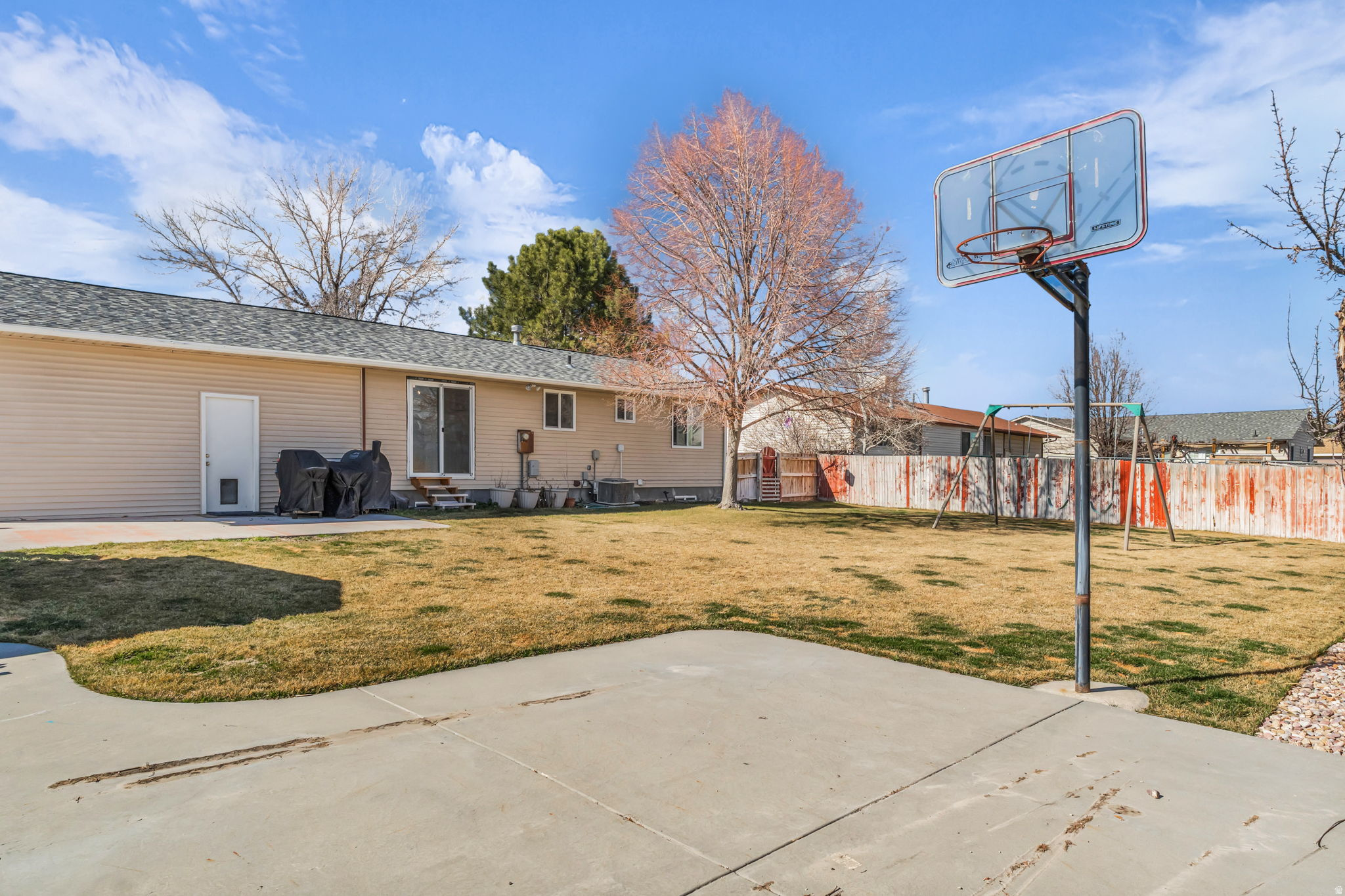 EDGEWOOD - Residential