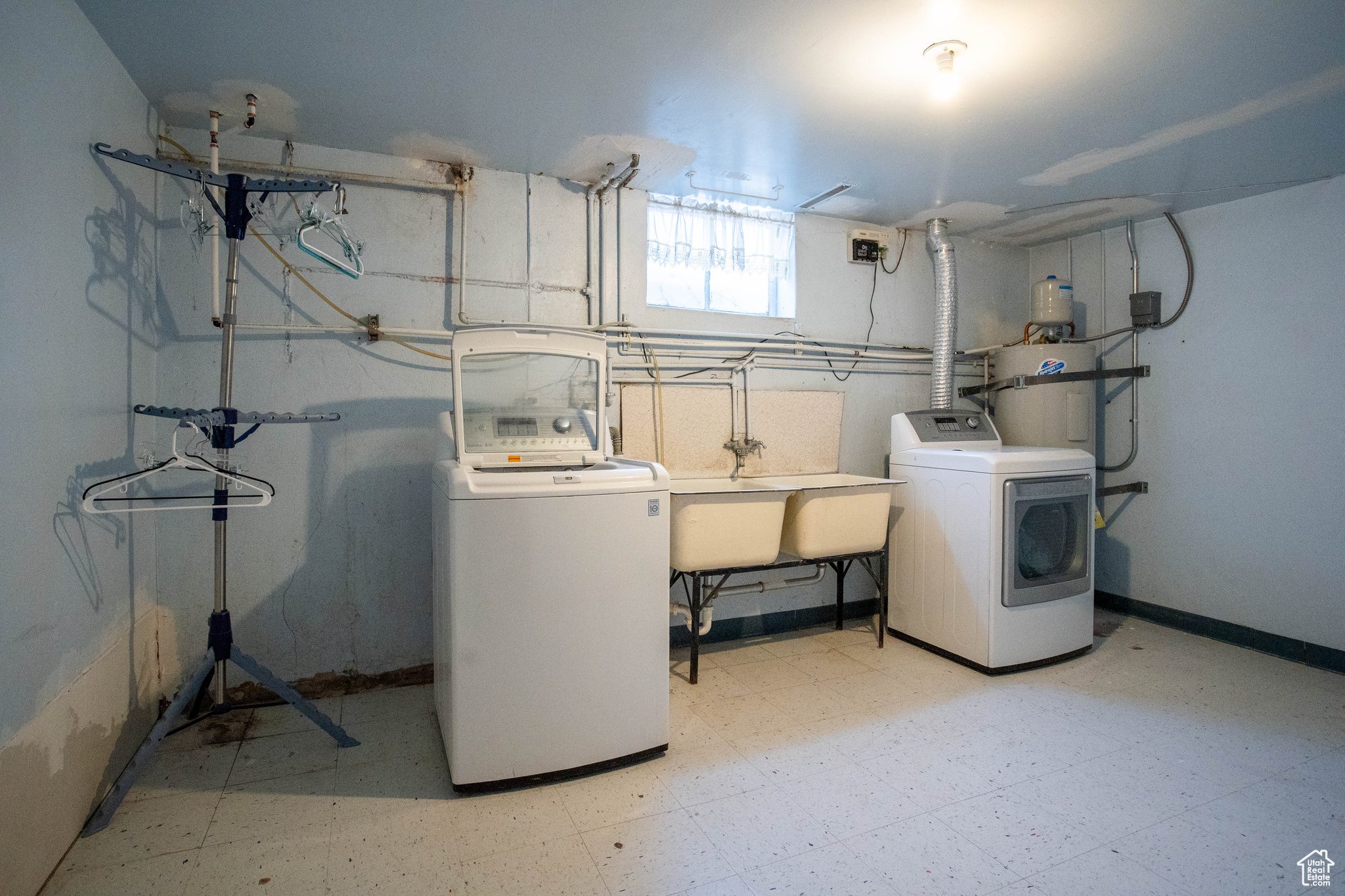 EPHRAIM - Residential