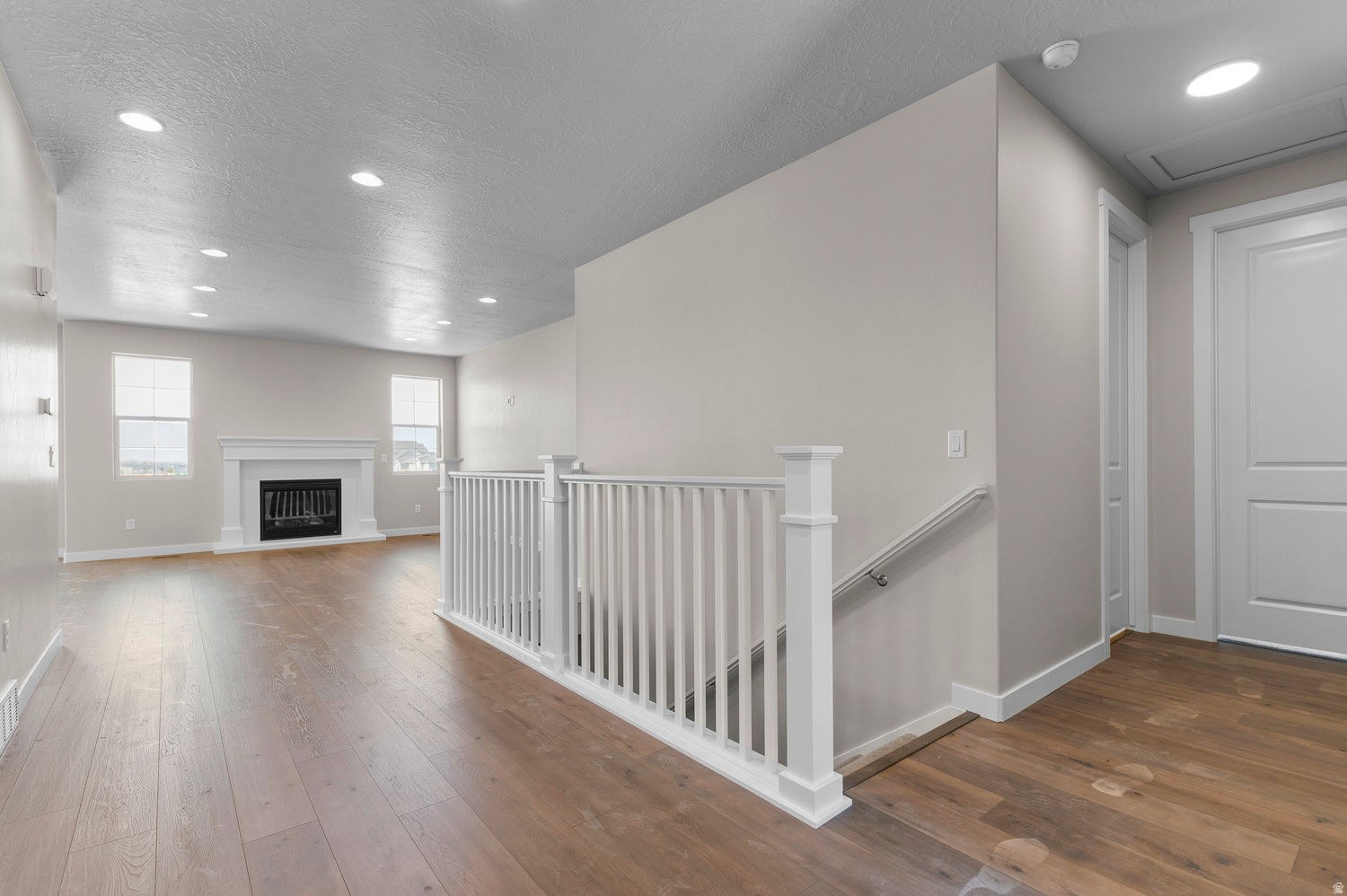 HIDDEN OAKS COLLECTION 606 - Residential