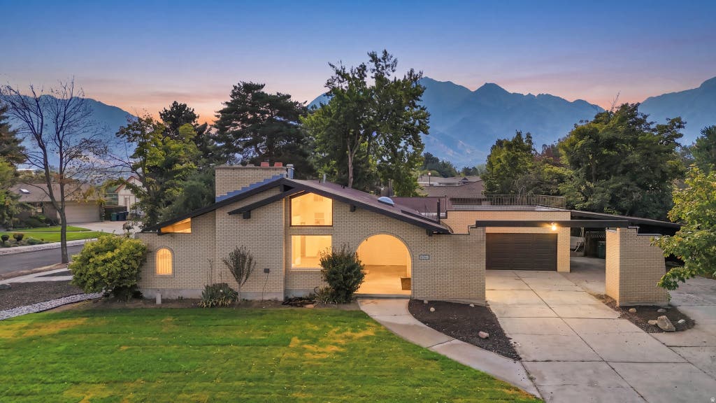 Photo of 8261 S MAIO DR, Sandy, UT 84093 (MLS # 2175635)