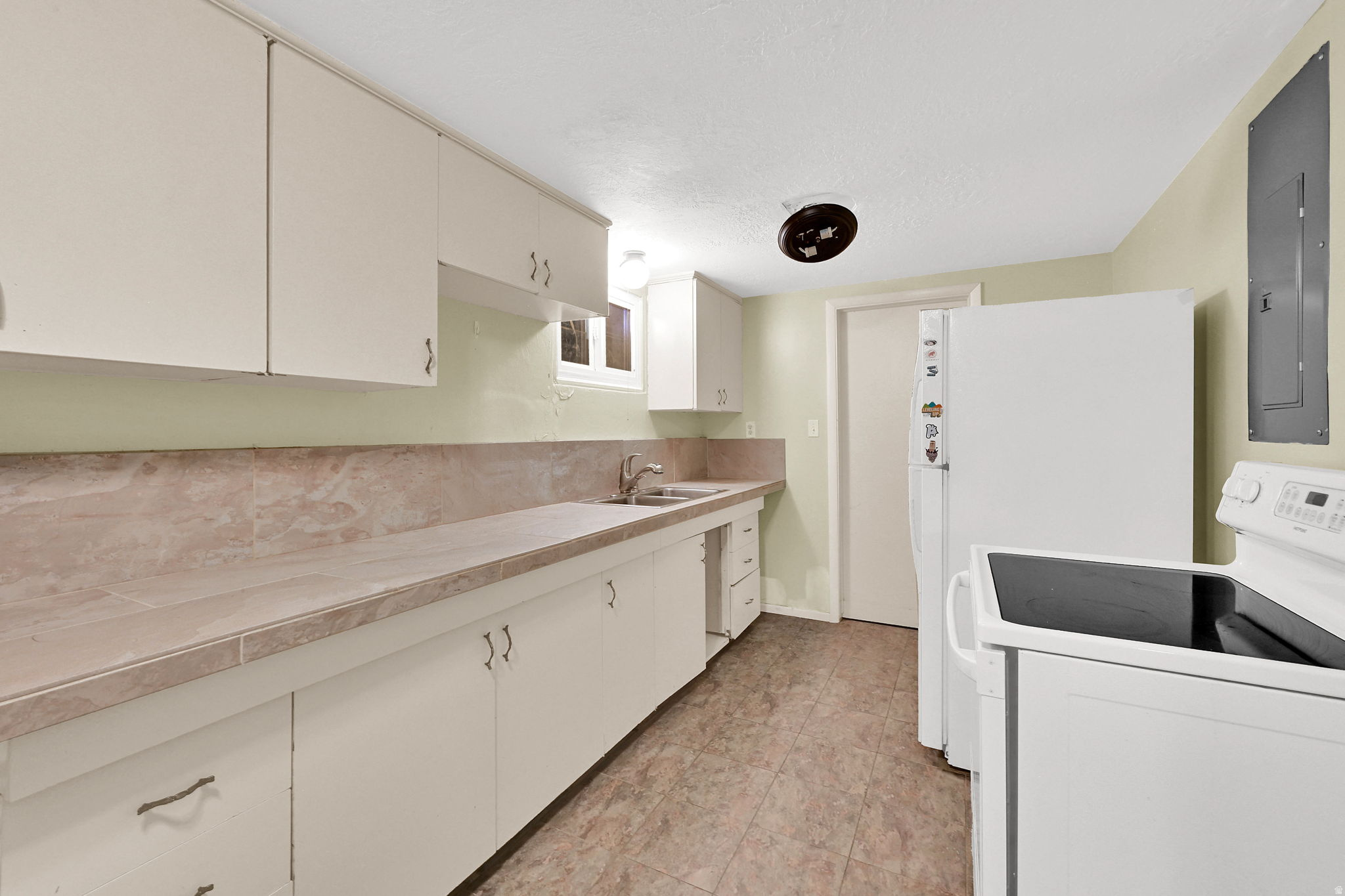 HALVERSON - Residential