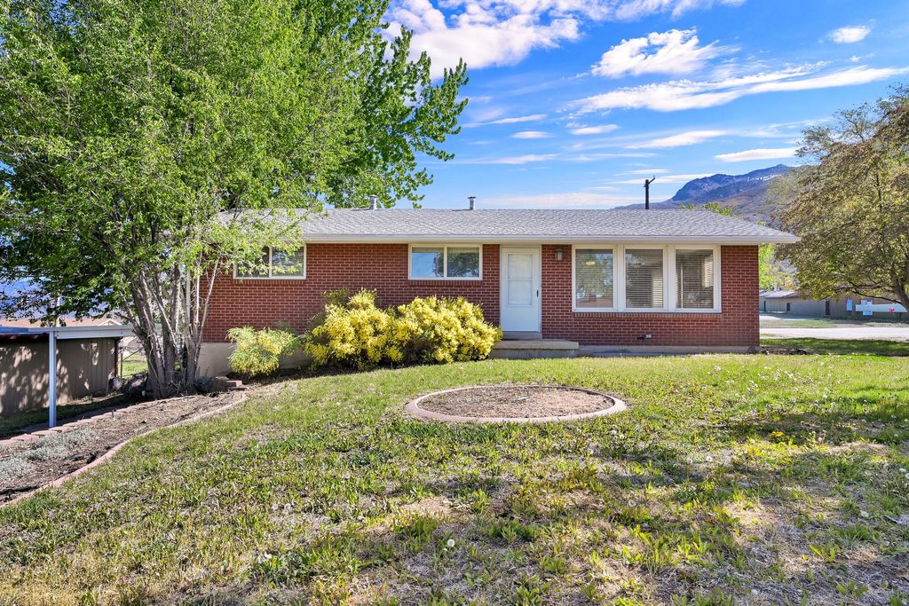 Photo of 1302 E 4275 S, Ogden, UT 84403 (MLS # 2152338)