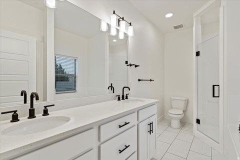 Tiny photo for 866 CAHOON CIR, Ogden, UT 84401 (MLS # 2125486)