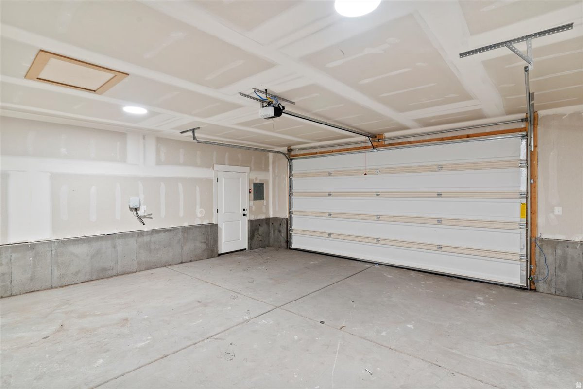 SYCAMORE COVE - Residential