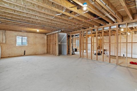 Tiny photo for 866 CAHOON CIR, Ogden, UT 84401 (MLS # 2125486)