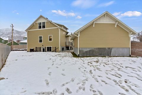 Tiny photo for 866 CAHOON CIR, Ogden, UT 84401 (MLS # 2125486)