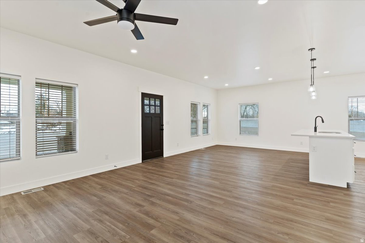 SYCAMORE COVE - Residential