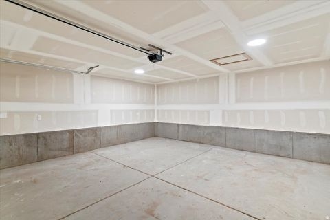 Tiny photo for 866 CAHOON CIR, Ogden, UT 84401 (MLS # 2125486)