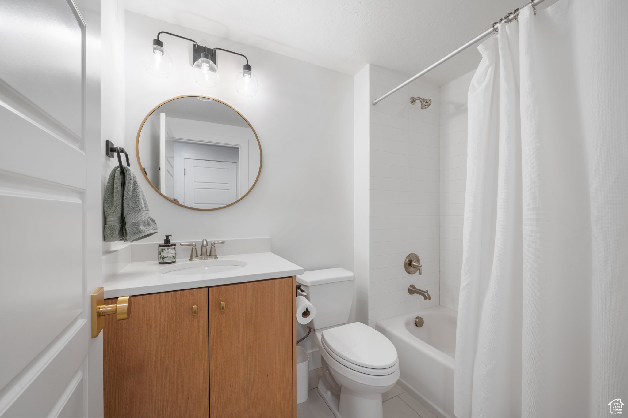 5038 W Lake Ave, South Jordan, Utah image 33