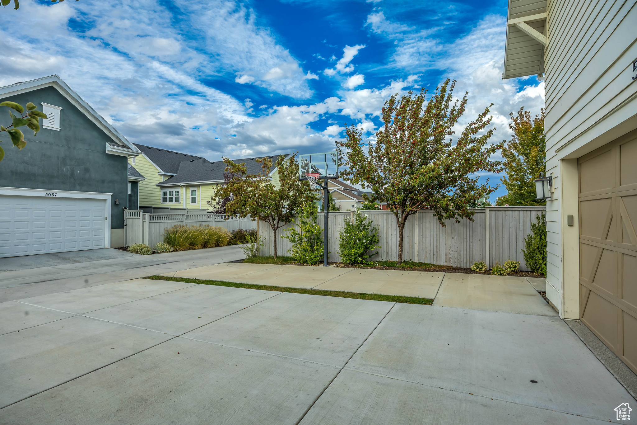 DAYBREAK - Residential