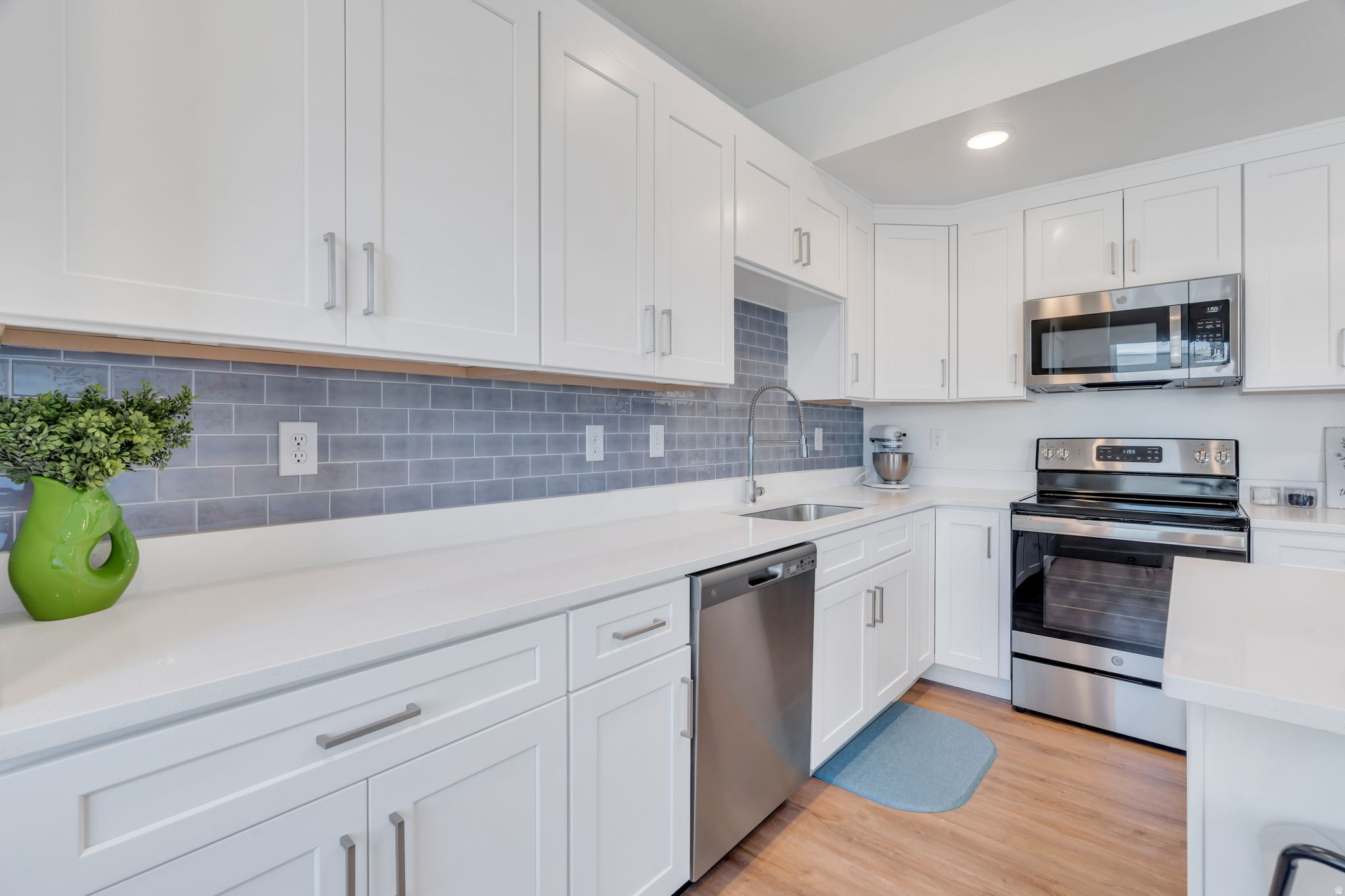 DAYBREAK - Residential