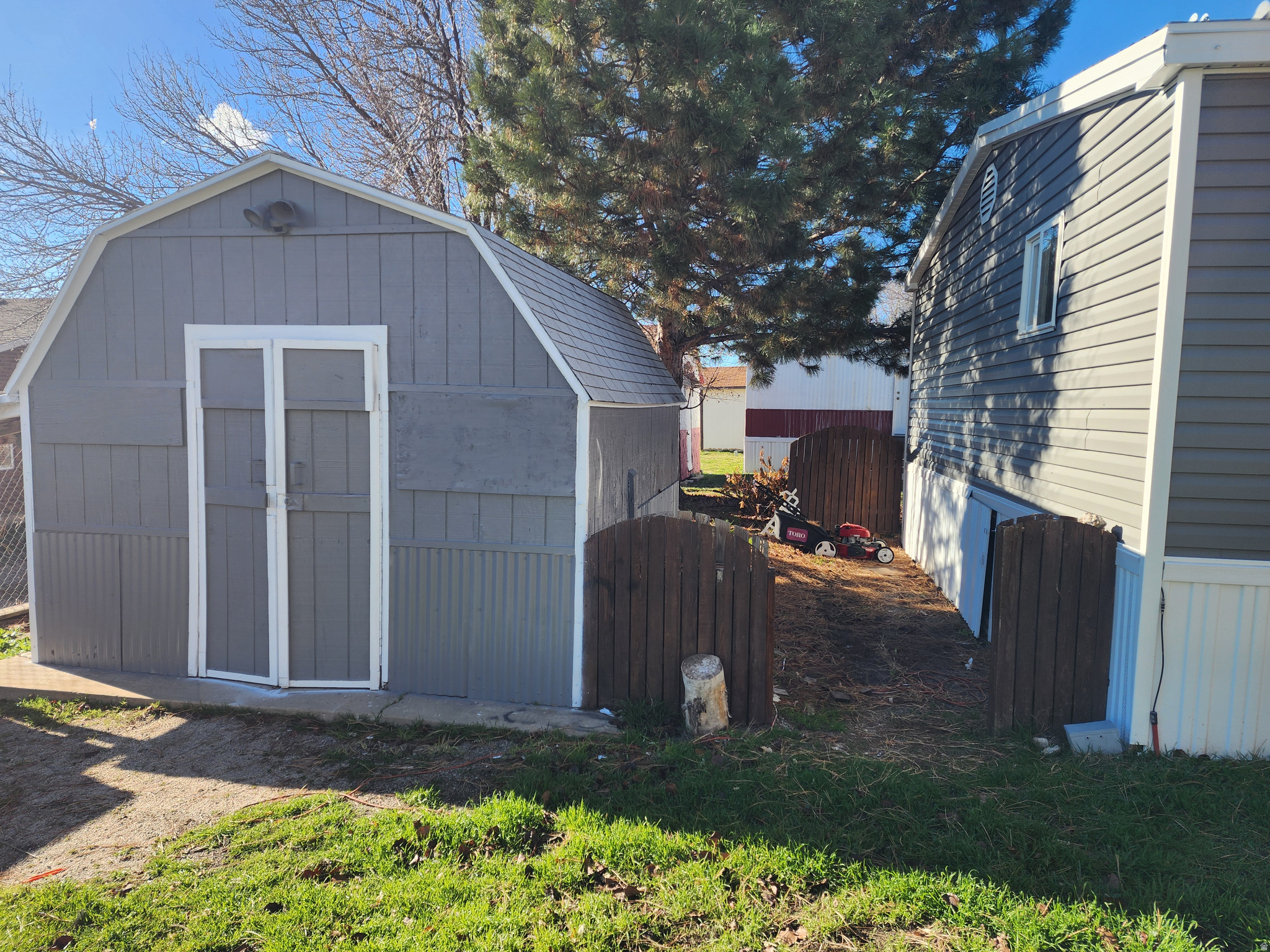 LAKEVIEW ESTATES - Residential