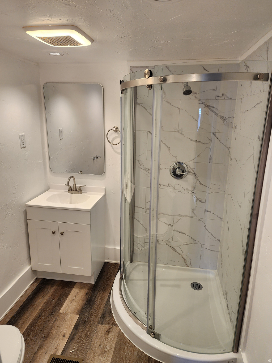 LAKEVIEW ESTATES - Residential