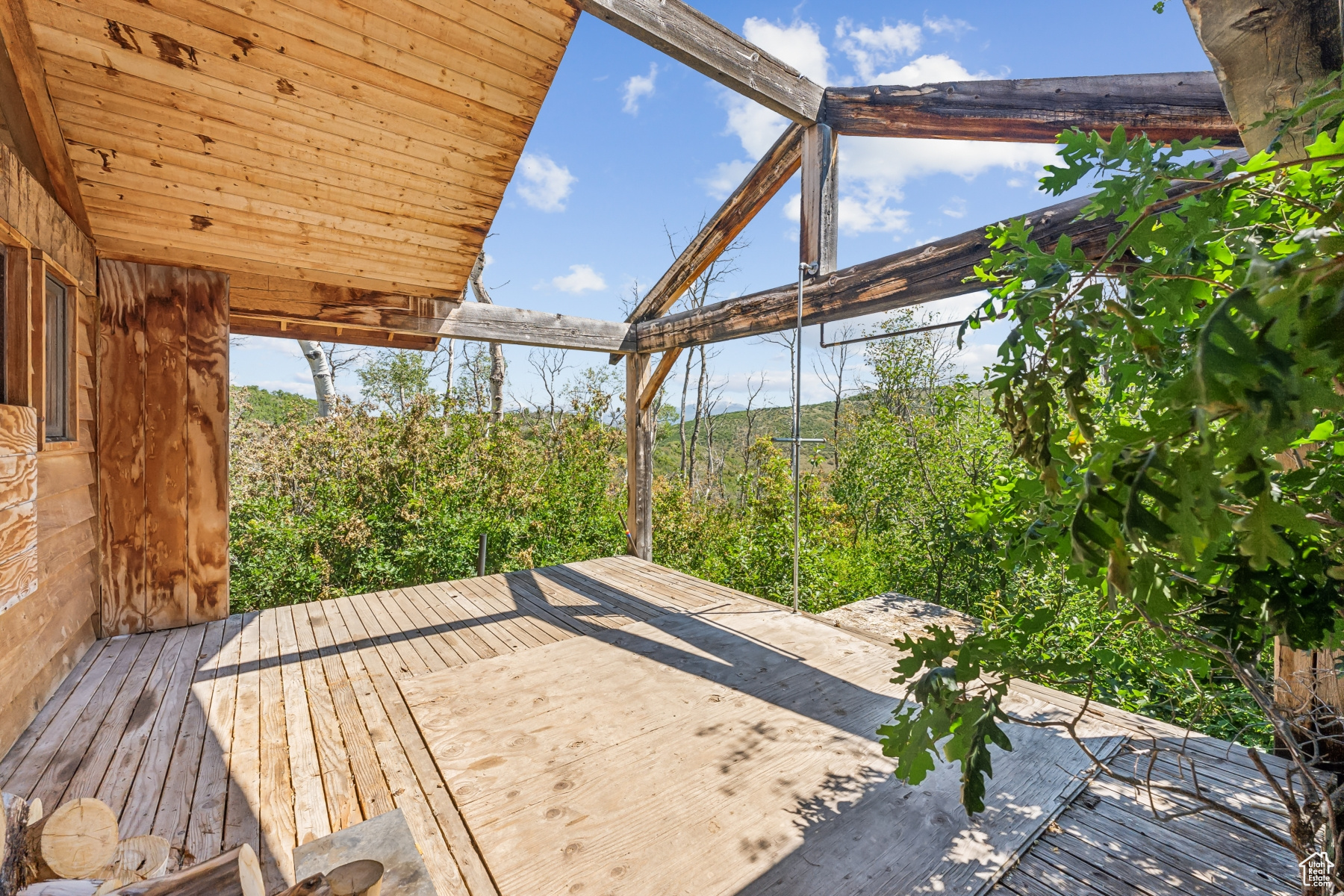 WOODLAND CREST - Land