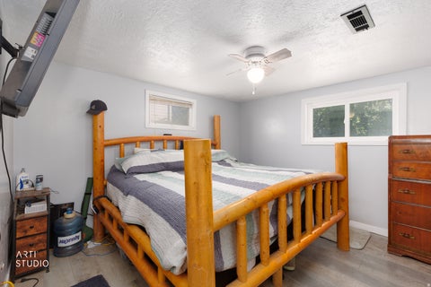Tiny photo for 550 S 100 E, Payson, UT 84651 (MLS # 2183191)