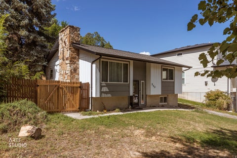 Tiny photo for 550 S 100 E, Payson, UT 84651 (MLS # 2183191)