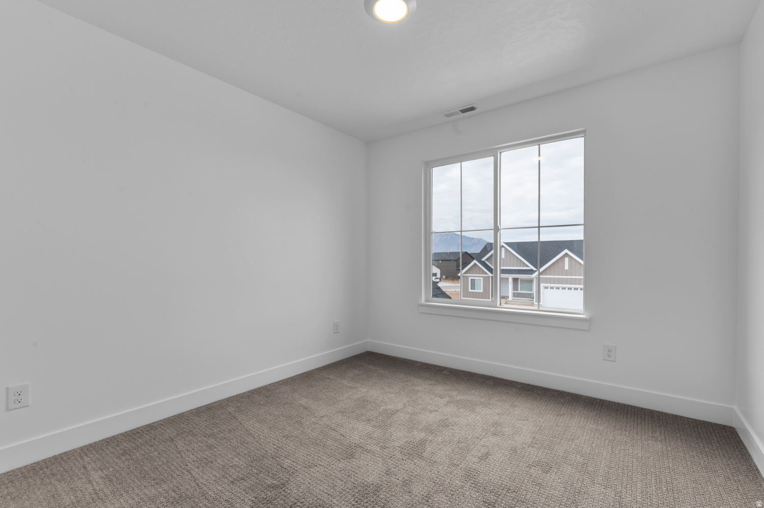 MOUNTAINSIDE ESTATES - Residential