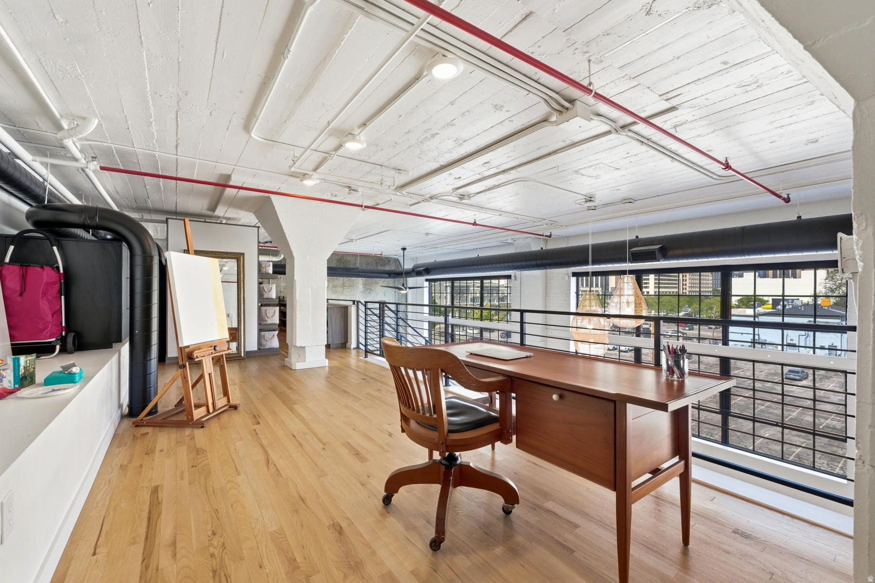 BROADWAY LOFTS - Residential