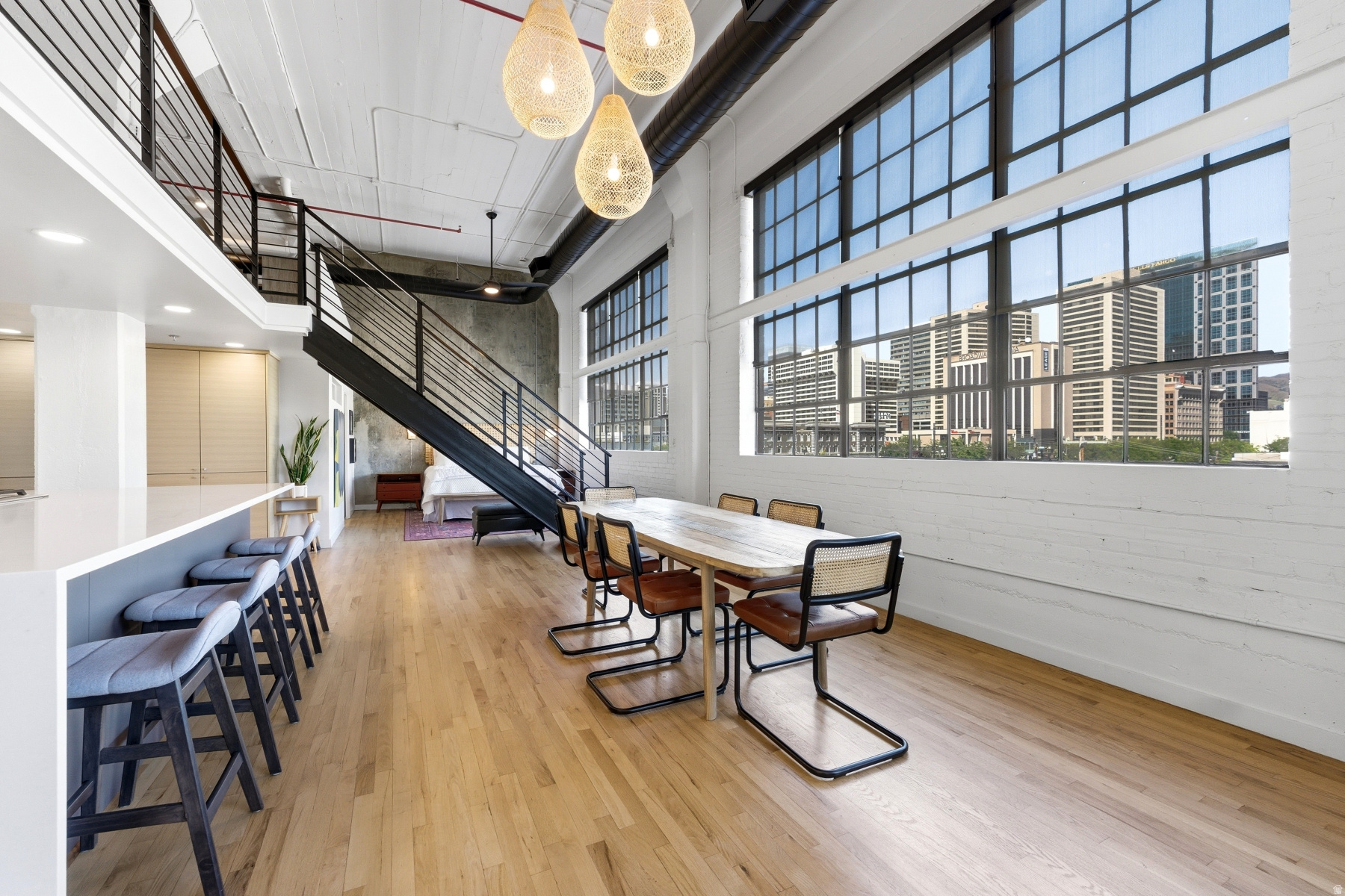 BROADWAY LOFTS - Residential
