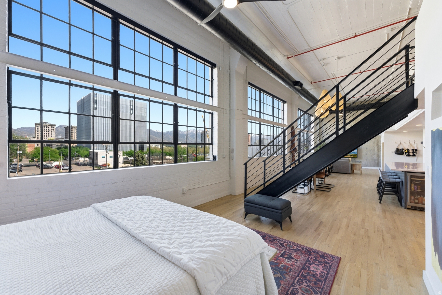 BROADWAY LOFTS - Residential