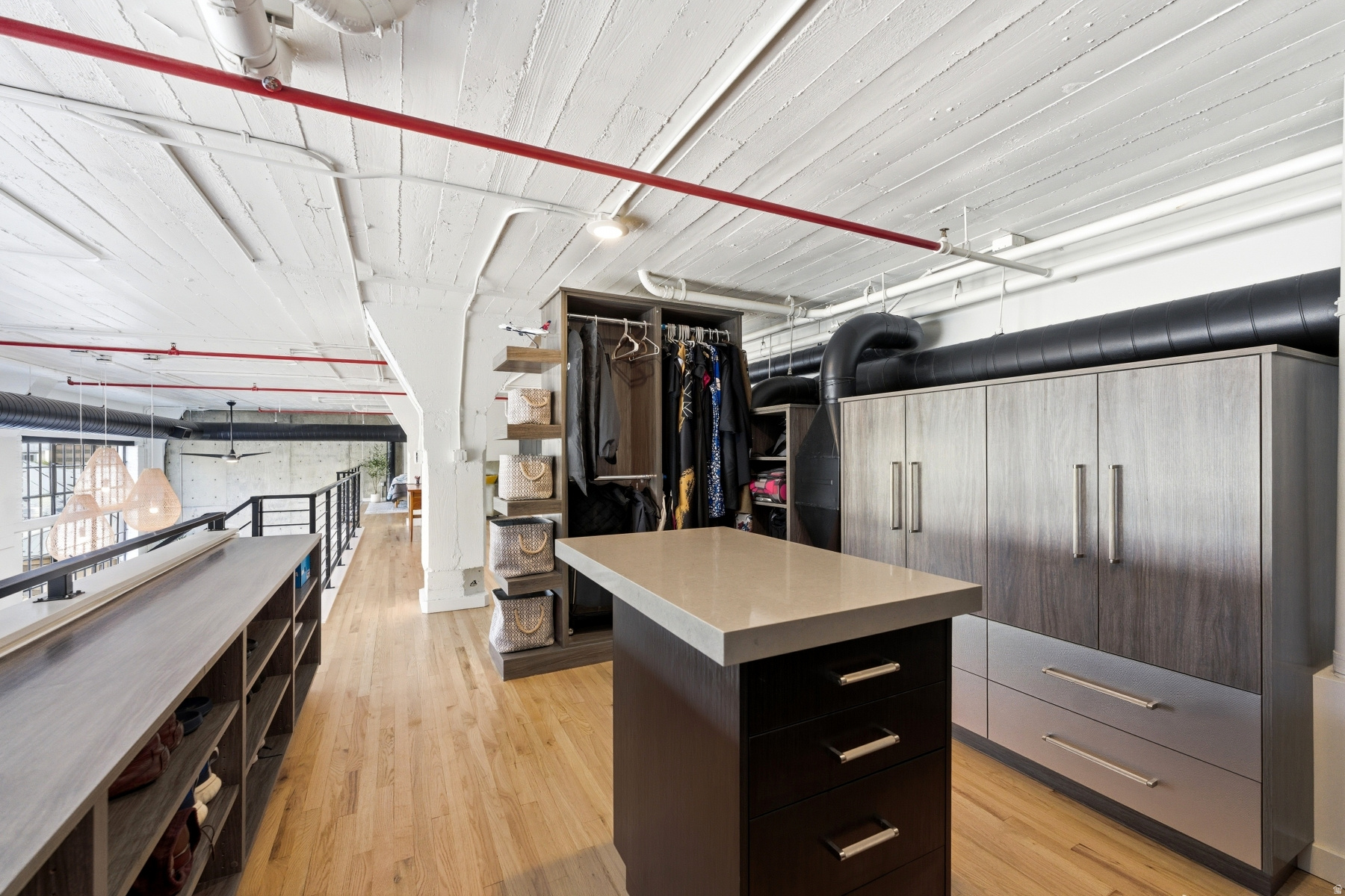 BROADWAY LOFTS - Residential
