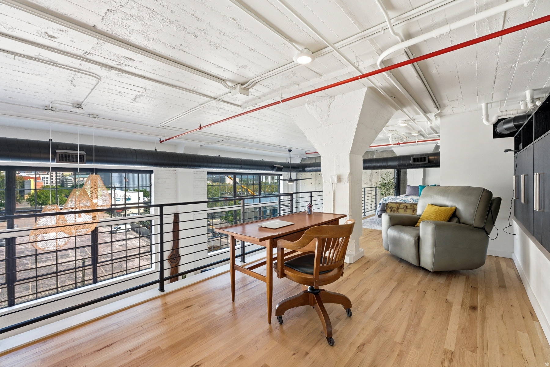 BROADWAY LOFTS - Residential