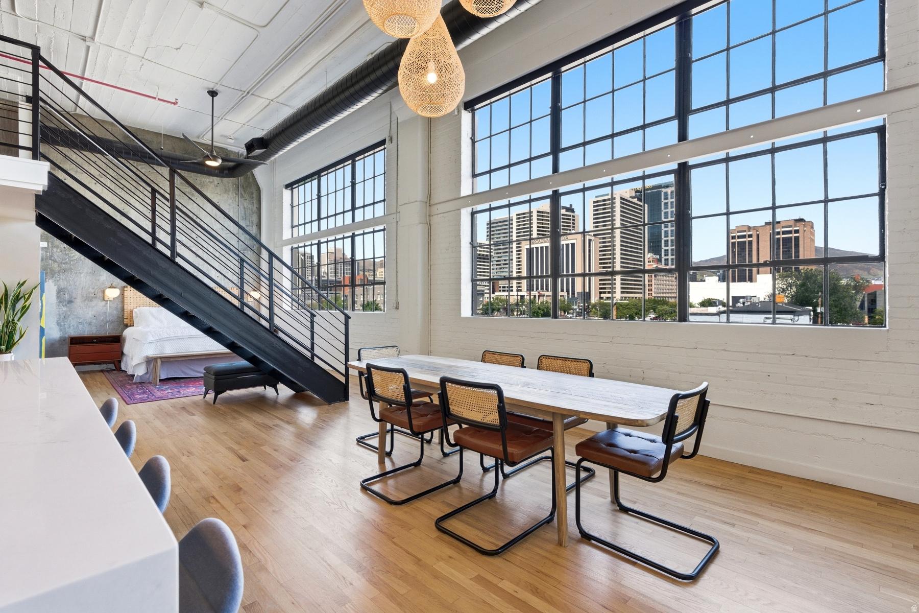 BROADWAY LOFTS - Residential