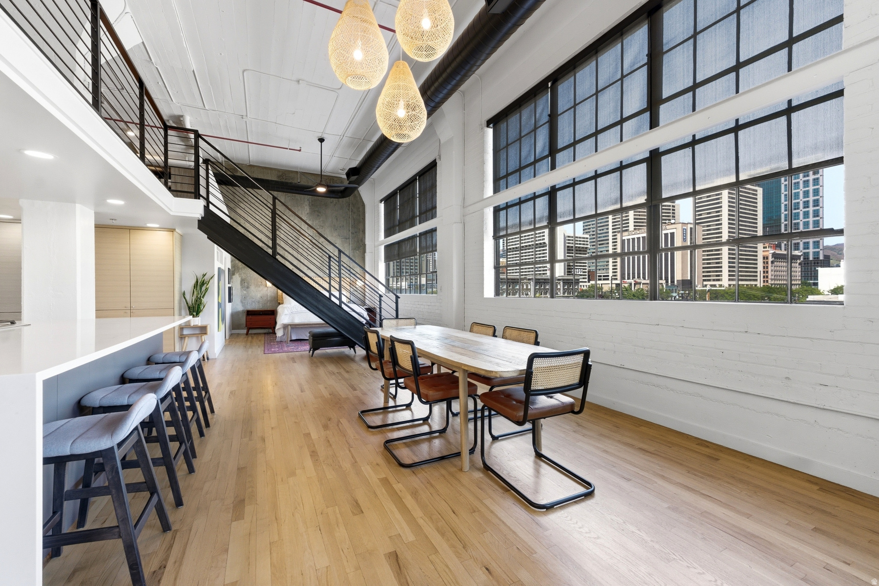 BROADWAY LOFTS - Residential