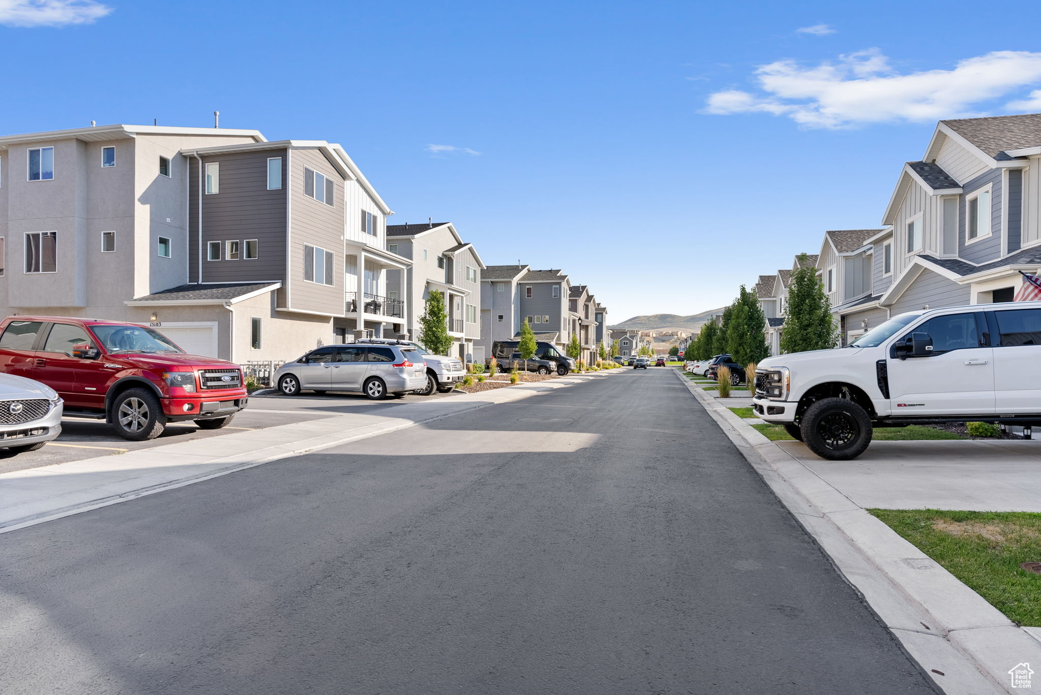 DAY RANCH TOWNS - Residential