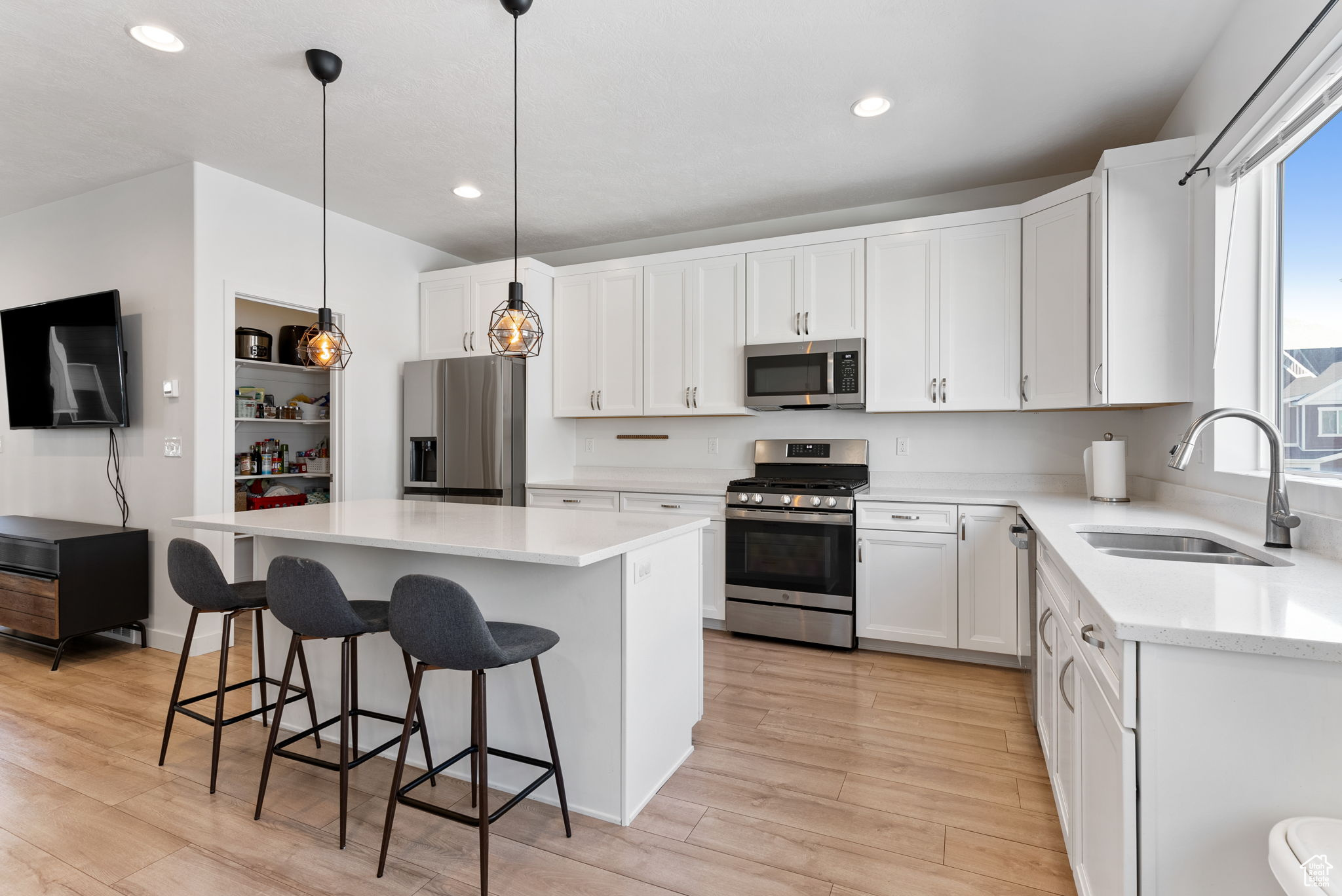 DAY RANCH TOWNS - Residential