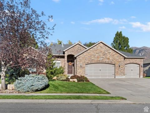 Photo of 460 N 1375 E, Layton, UT 84040 (MLS # 2116608)