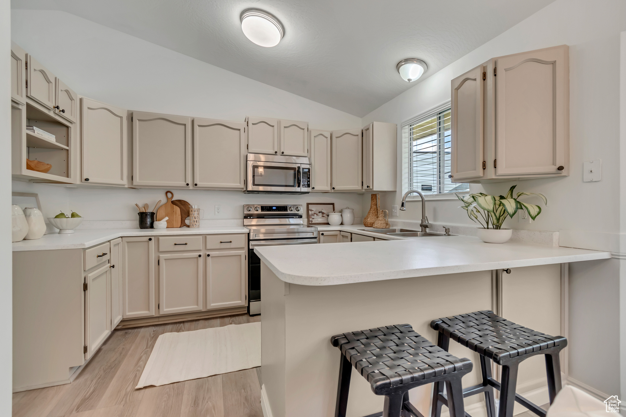 OQUIRRH SHADOWS - Residential