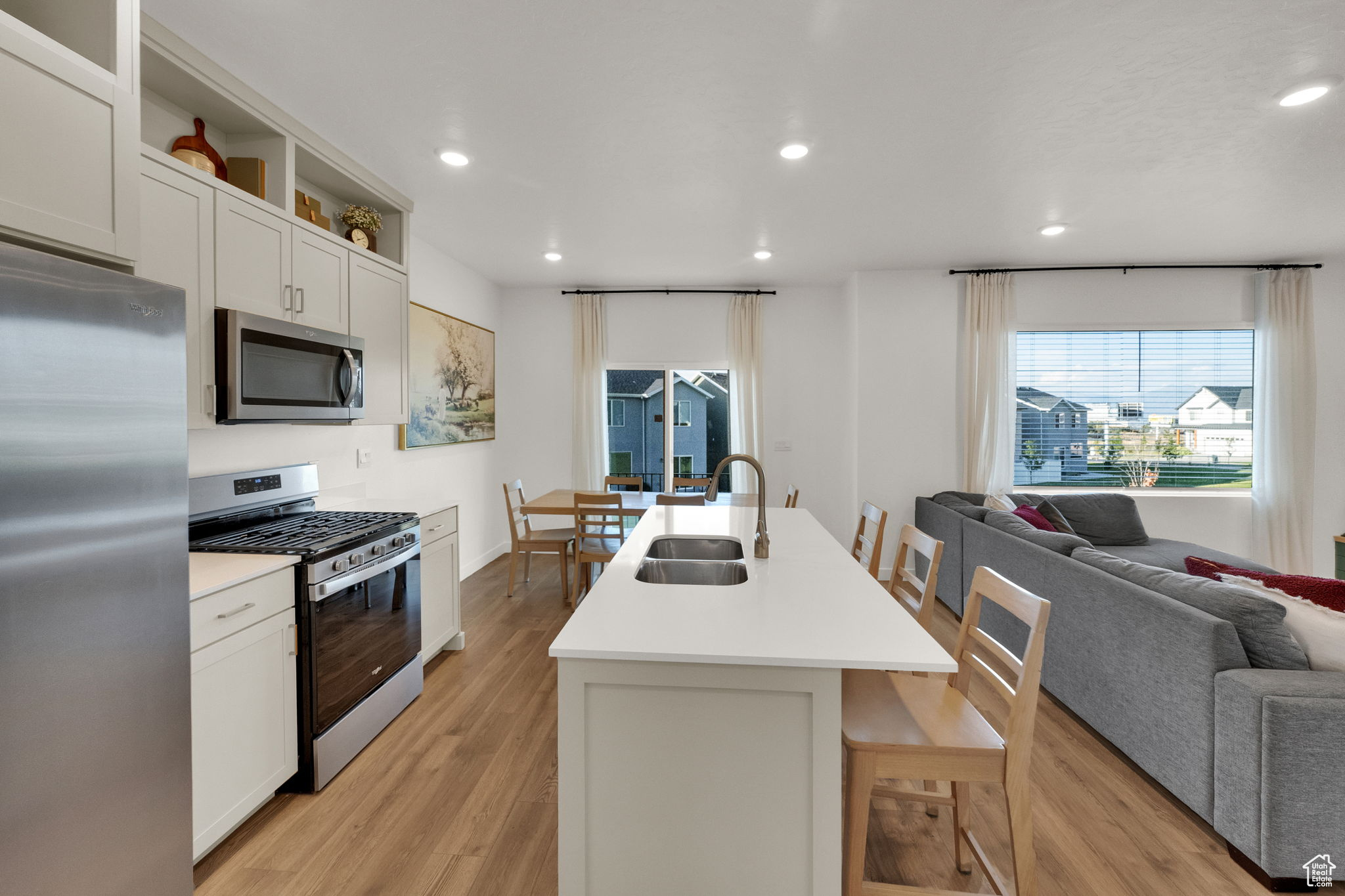FOOTHILL VILLAGE - Residential