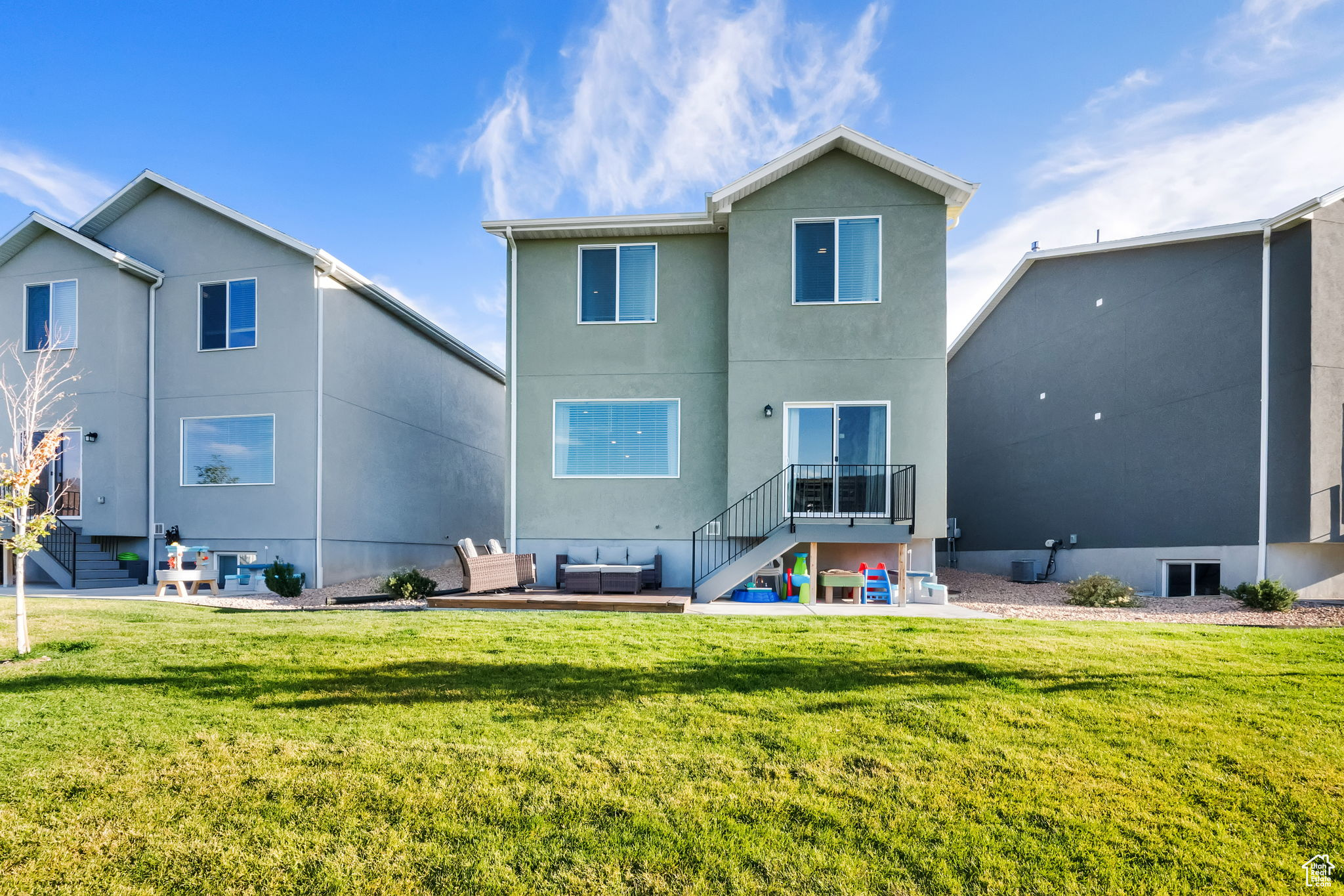 FOOTHILL VILLAGE - Residential