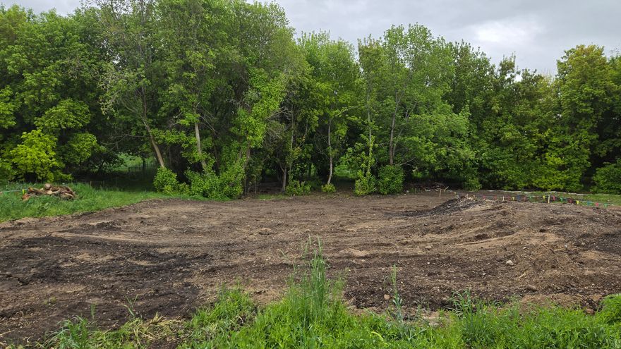 LOCATION!!! This lot has it all!  Feels like you are in the country surrounded by trees and mountains but super close to everything.  Just a stroll to Hyrum State Park.  Close to schools, library, gas station, grocery store.  No neighbors in your backyard!  No HOA fees.  Just a beautiful spot to build your dream home!