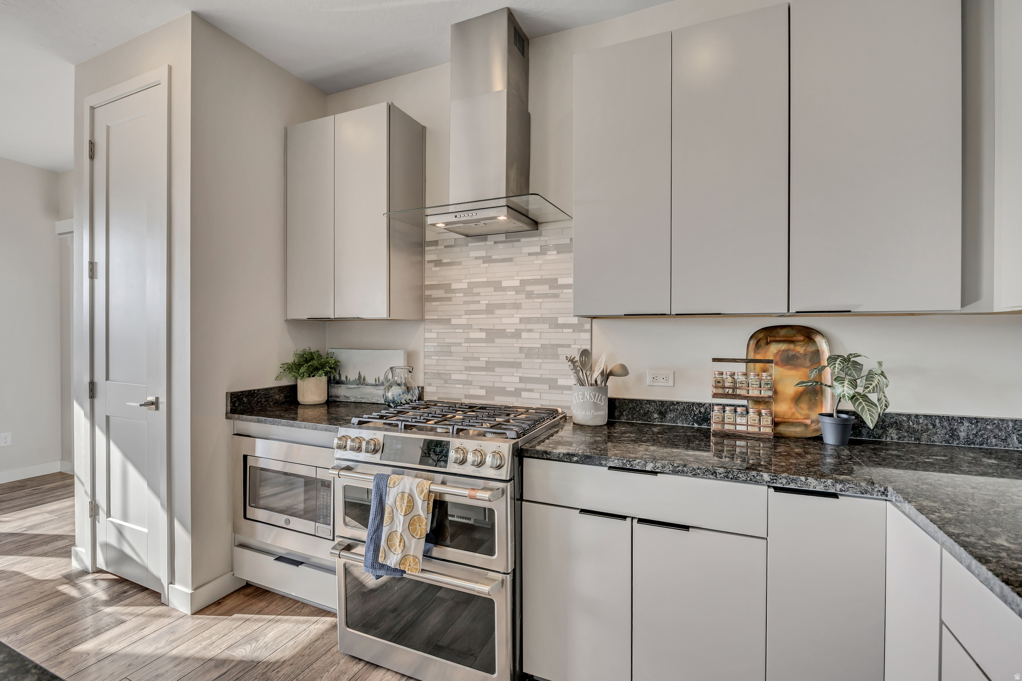 DAYBREAK - Residential