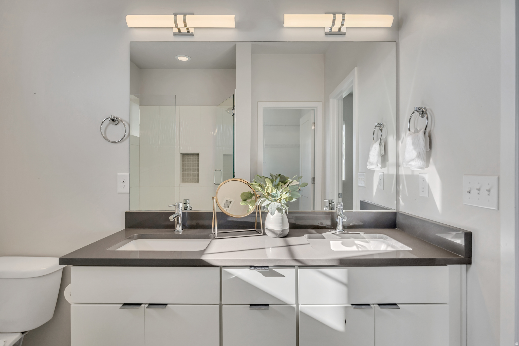 DAYBREAK - Residential