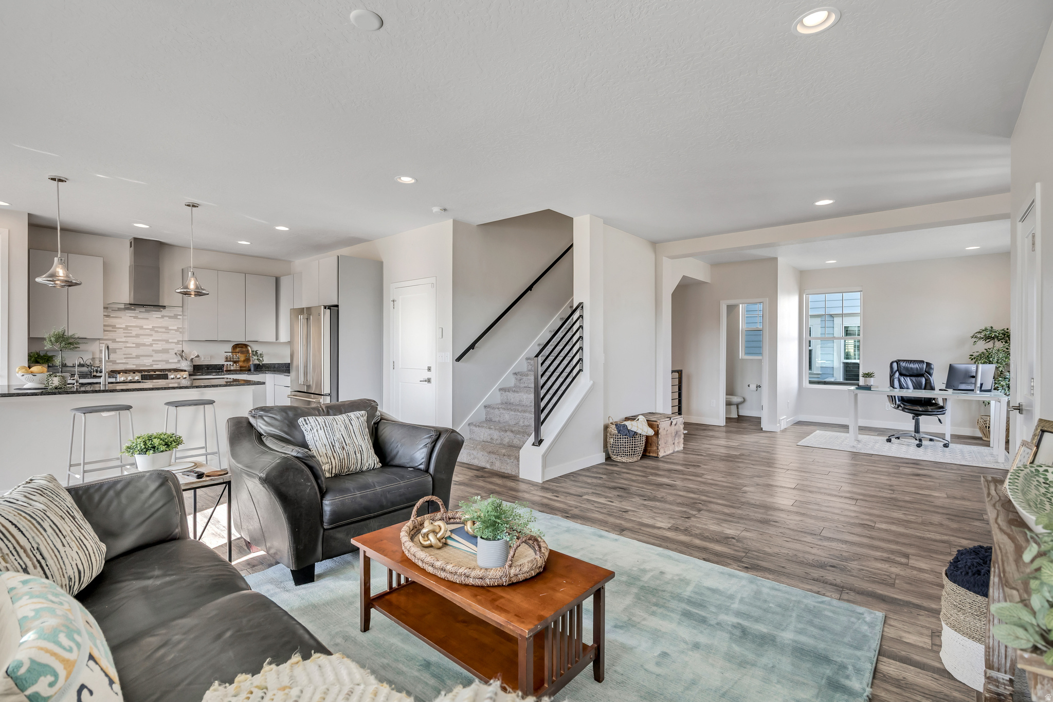 DAYBREAK - Residential