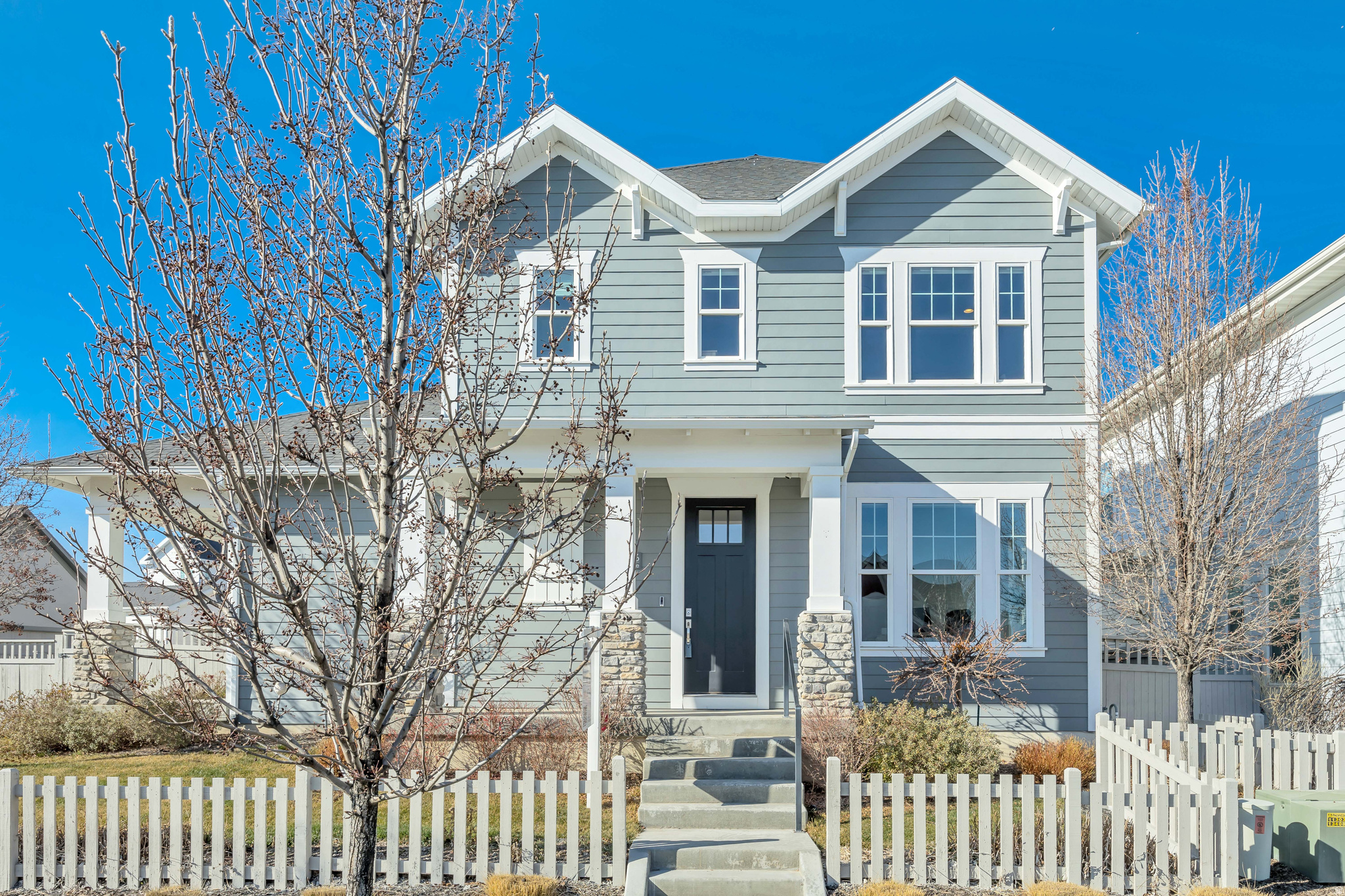 DAYBREAK - Residential