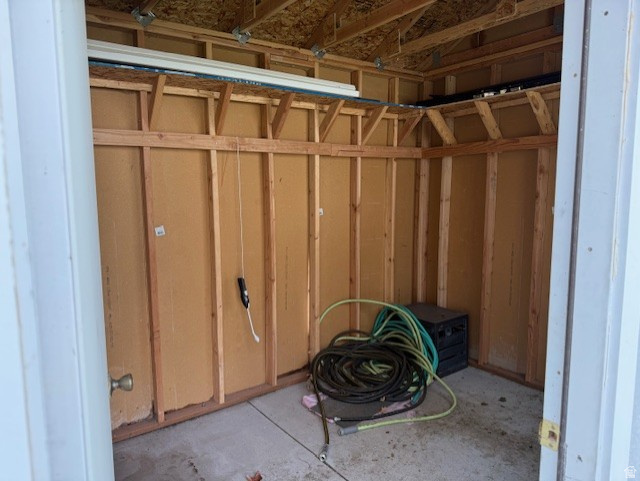 HOLLOW HEIGHTS - Residential Income