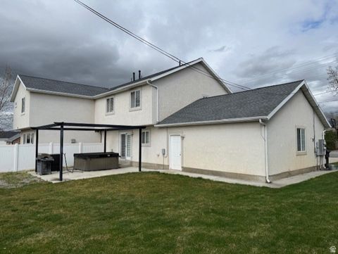 Tiny photo for 736 S 500 E, Payson, UT 84651 (MLS # 2147879)