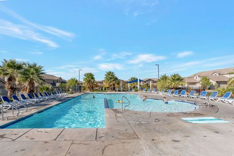 Tiny photo for 1907 E HOLIDAY LN, Washington, UT 84780 (MLS # 2120917)