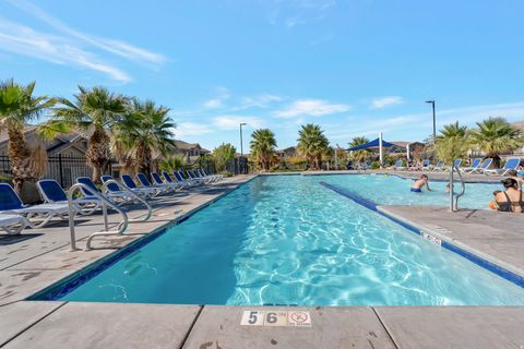 Tiny photo for 1907 E HOLIDAY LN, Washington, UT 84780 (MLS # 2120917)